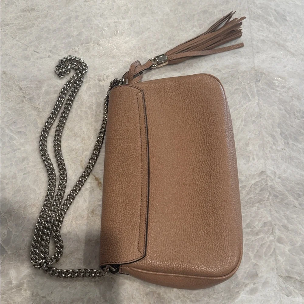 Gucci Brown Leather Crossbody SoHo Bag with Chain Strap